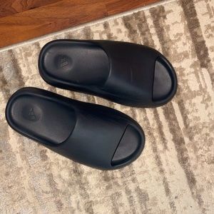 Yeezy Slides
